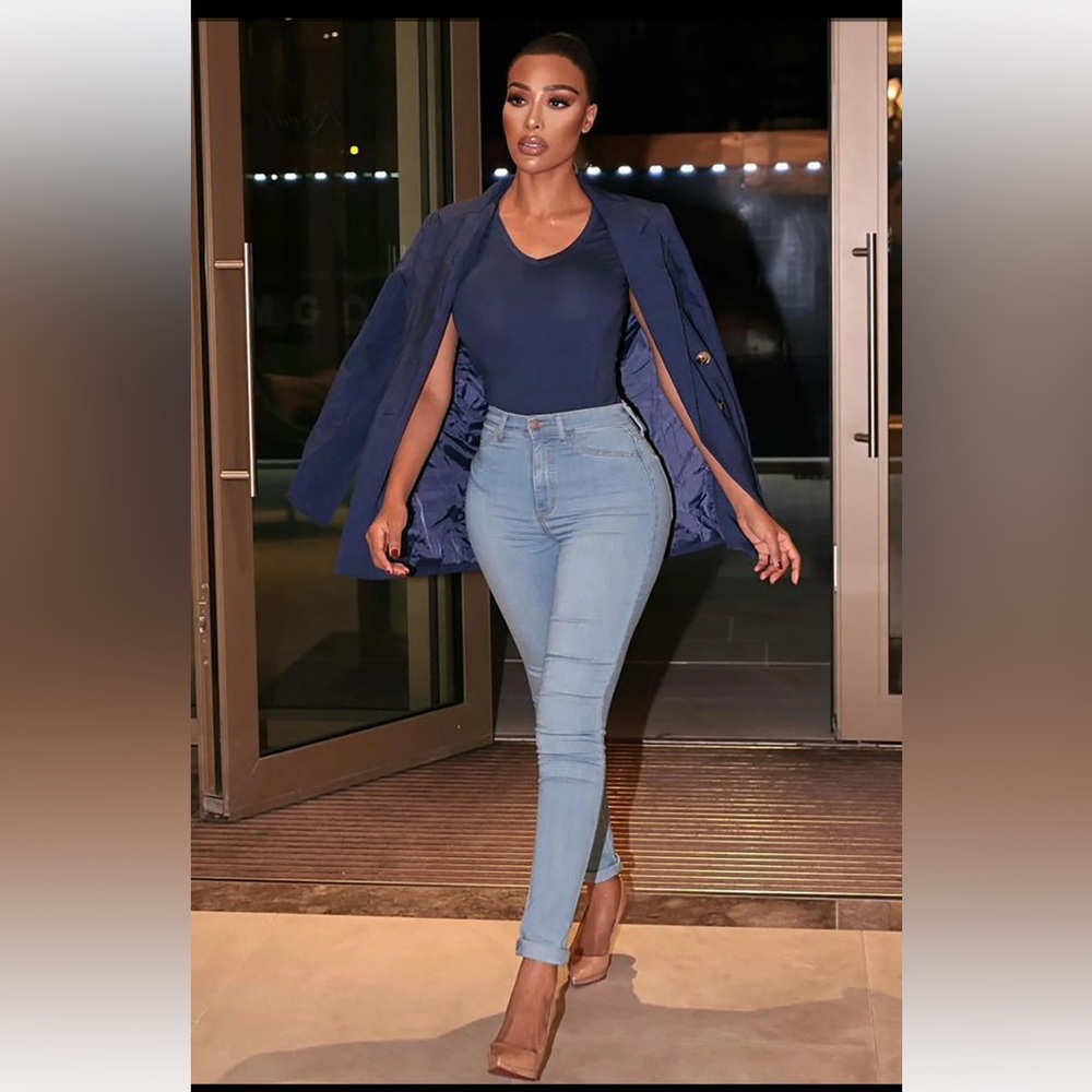 Classic High Waist Skinny Jeans - Light Blue Wash